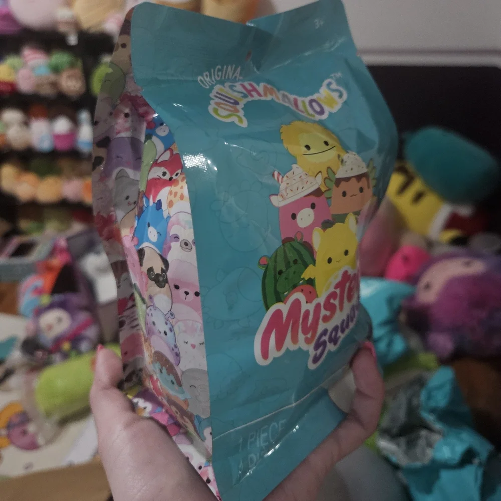 NIB Crossover Squad Series 1 Mystery Blind Bag Original Squishmallows 5" NWT - Picture 3 of 3